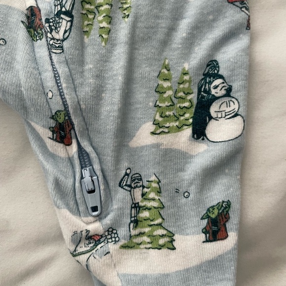 Star Wars x Old navy baby 0-3m one piece 2 way zip footed and fold over mittens - Picture 4 of 9